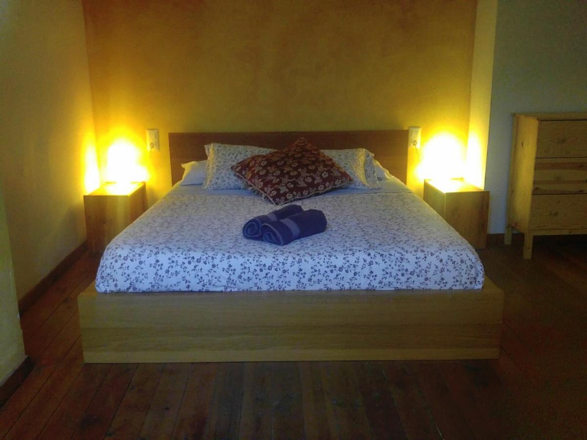 Apartamentos Saltarel-Lo Besalú Eksteriør billede